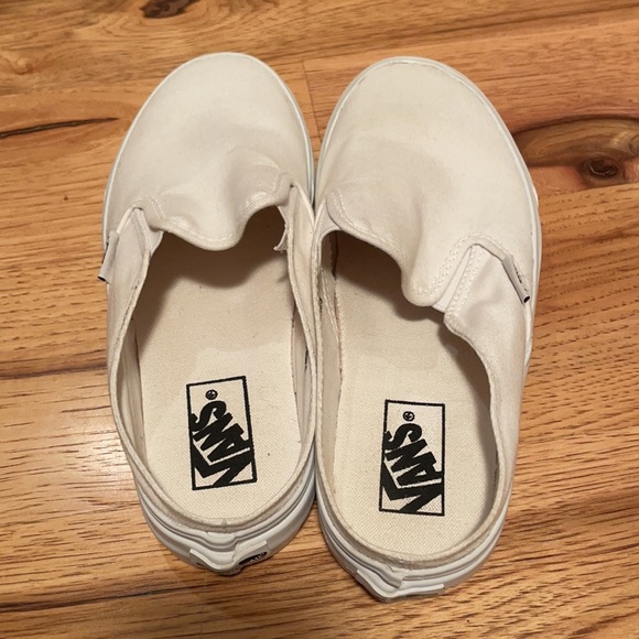 COPY - Classic white slip on Vans. Size 8 - Picture 3 of 7